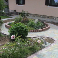 Gartenanlage mit Pflastersteine